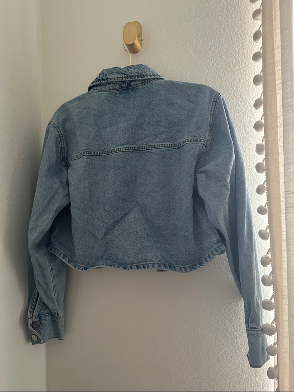 Zara Medium Wash Cropped Denim Jacket - Picture 2 of 2